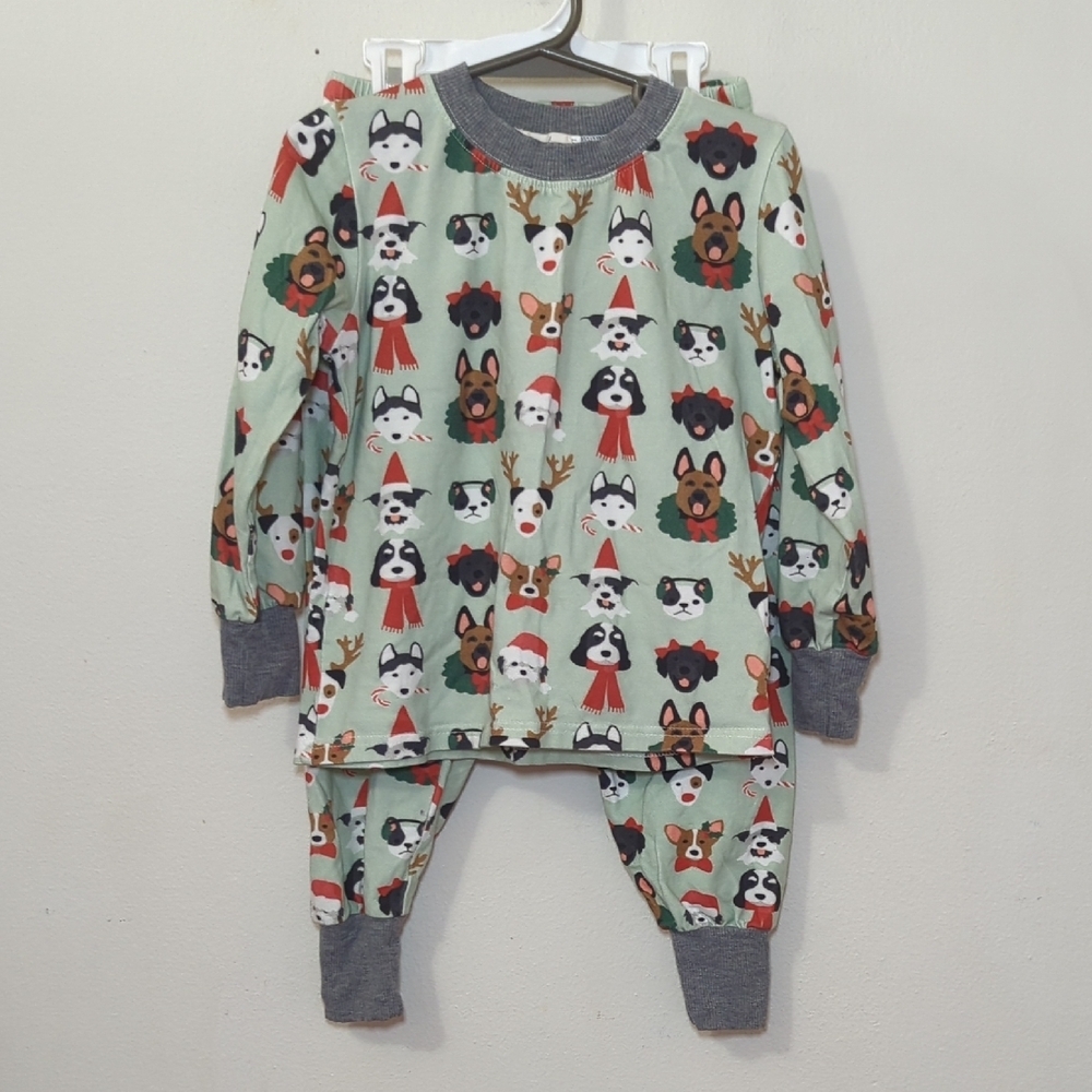 Nora Madison Green Christmas Dogs Pajamas 2-Piece Cotton Girls Size 6-7